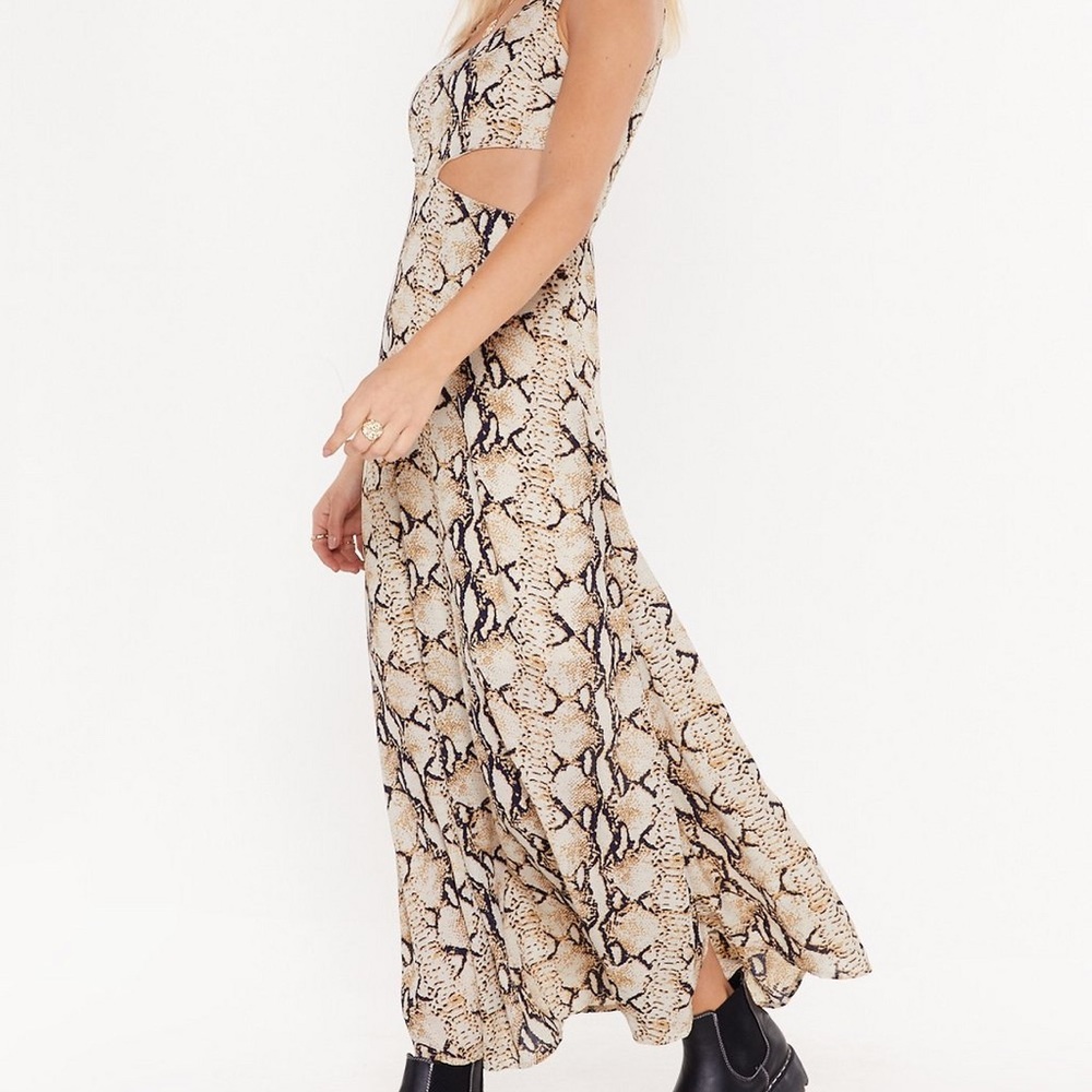 2/40 Nasty gal snake print cut waist dress size 8 - Picture 2 of 8